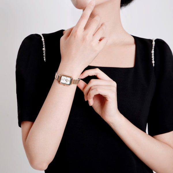 Naviforce NF5050 Women's Quartz Standard Watch